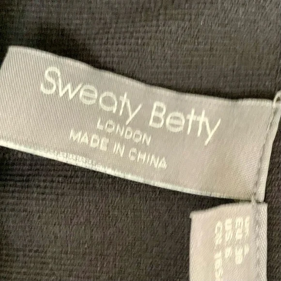 NWOT Sweaty Betty Black & White Biker Shorts - Picture 5 of 8